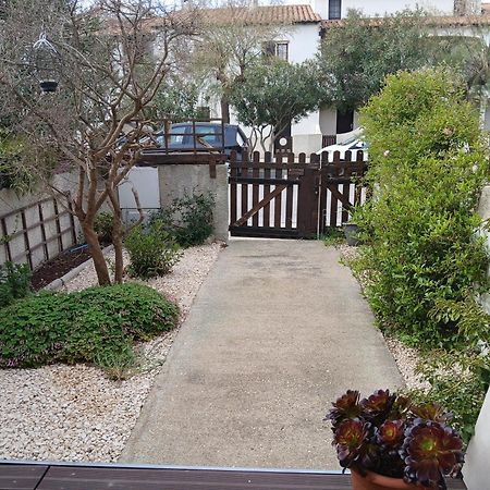 Jolie Appartement Refait A Neuf Saintes-Maries-de-la-Mer Bagian luar foto